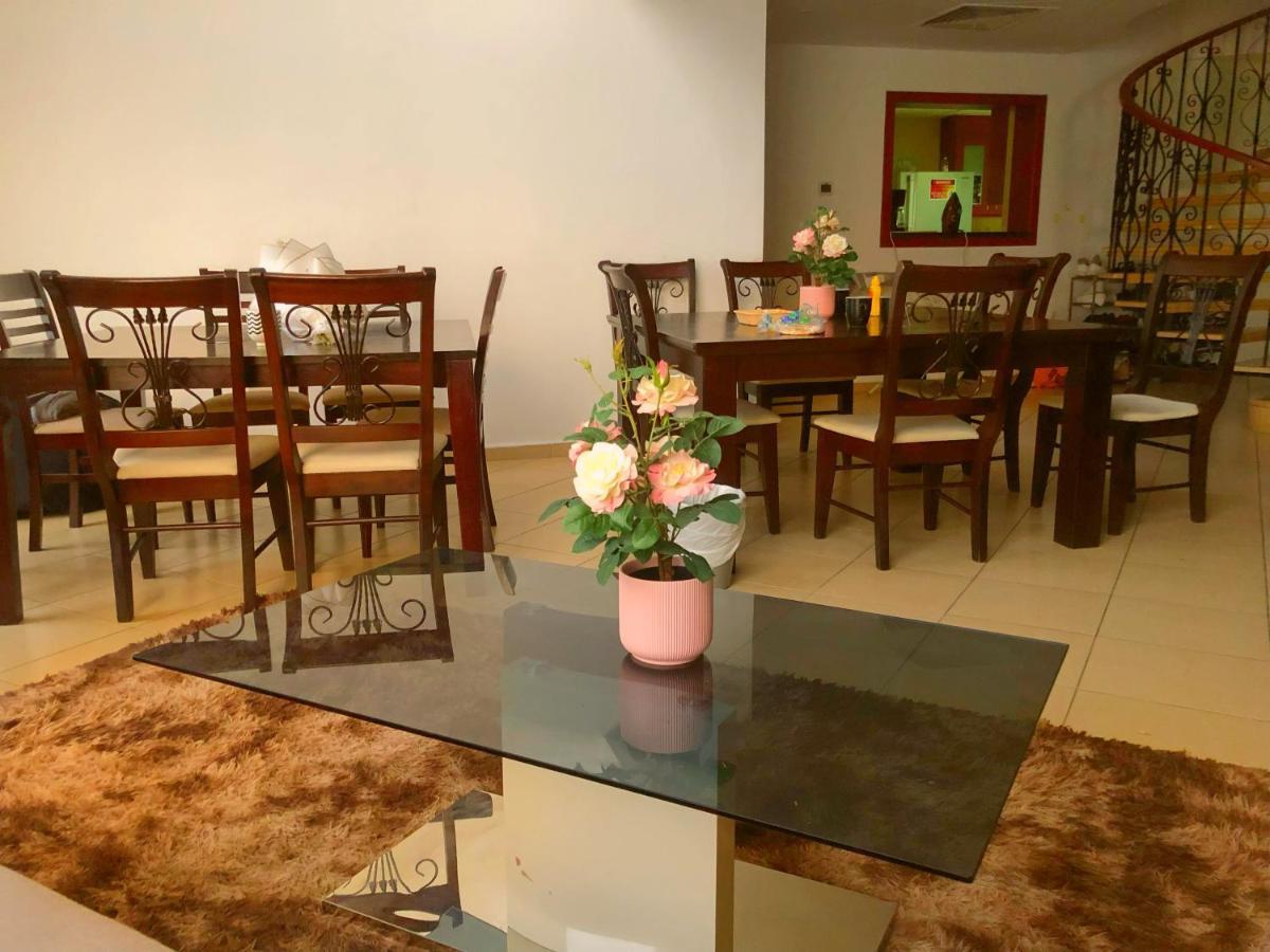 Dubai Eye Hostel Kültér fotó